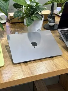 MacBook Air 13 M3 8/256GB