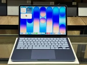 MacBook Neo 13