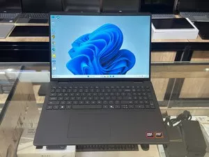 Ноутбук DELL 16 DC16255