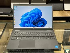 Ноутбук DELL Latitude 3520
