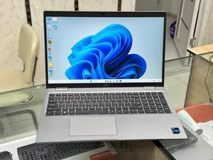 Ноутбук DELL Latitude 5530