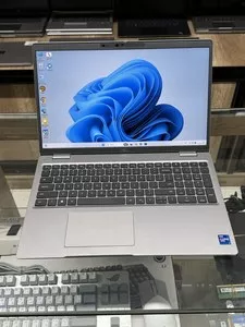 Ноутбук DELL Precision 3560 (i7-1185G7, 16GB, 512GB SSD, NVIDIA T500)