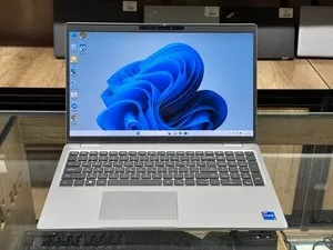 Ноутбук DELL Precision 3581