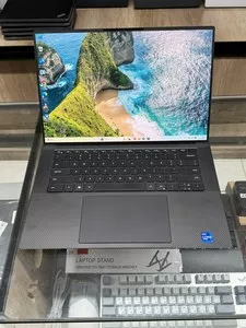 Ноутбук DELL Precision 5560