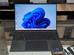 Ноутбук DELL XPS 15 9520