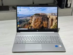 Ноутбук HP 15-dy2xxx i5-1135G7 16GB 512GB