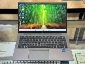 Ноутбук HP ZBook Firefly 14 G8