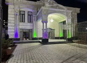 Отдельно стоящее здание 1500 м2 в Яшнабадском районе