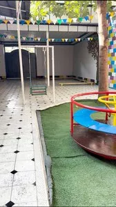 Помощник воспитателя в детский сад
