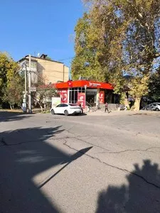 Продается 3-комнатная квартира в центре города, ул. Юнус Ражабий
