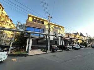 Продажа коммерческого здания в Яккасарайском районе