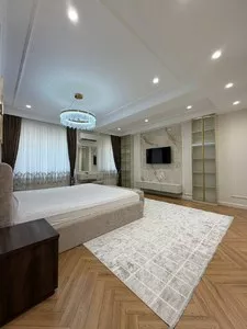 Продажа квартиры 190 м2 на Ц-2