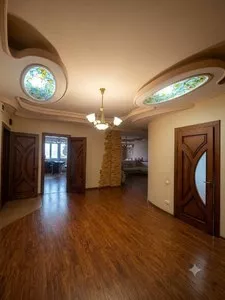 Продажа квартиры 3-комнатной, 200 м², ул. Шарафа Рашидова