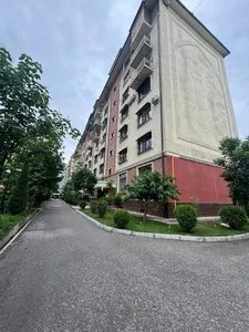 Пятикомнатная квартира в новостройке на улице Махтумкули