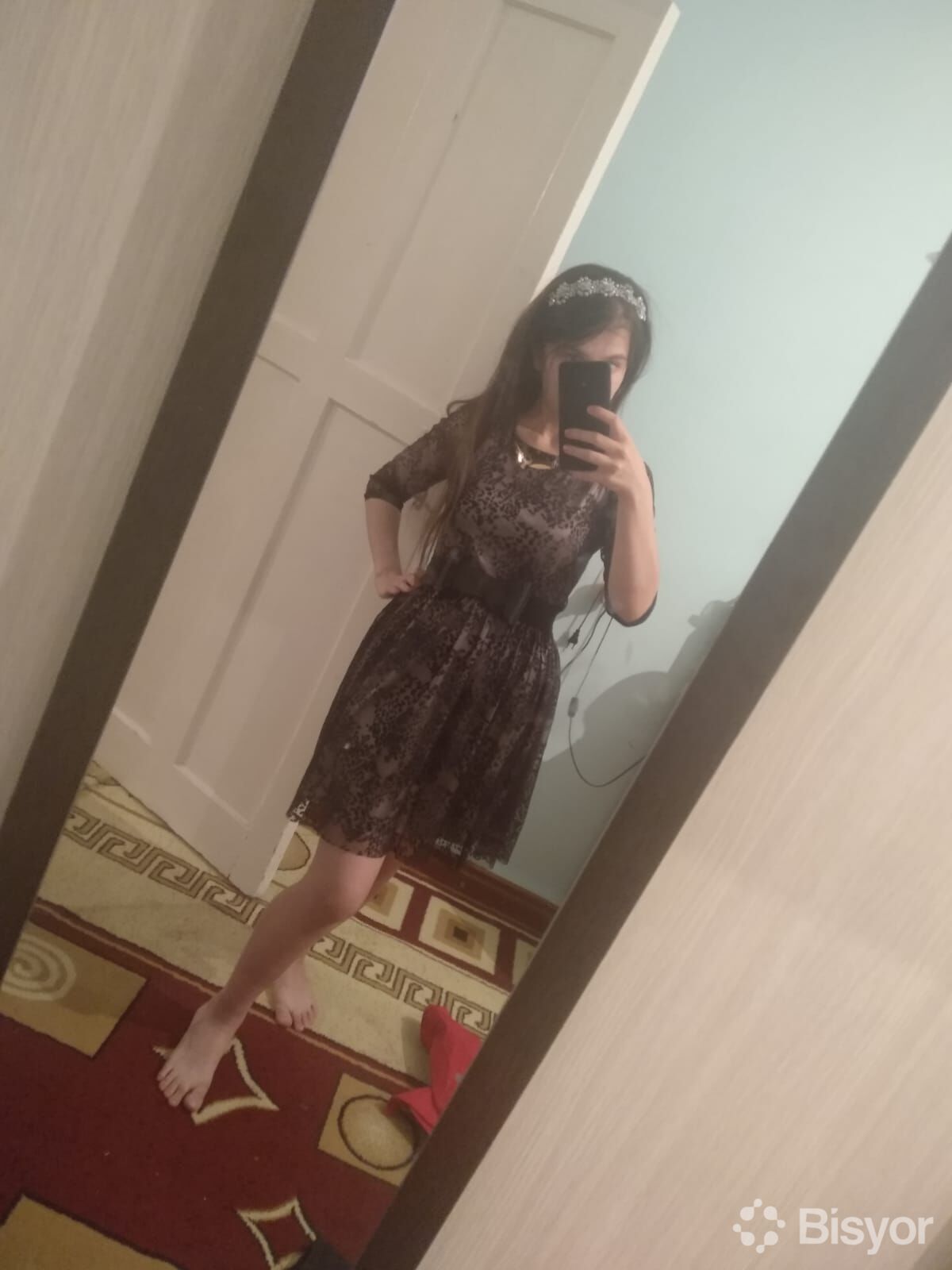 Katta Dik mushukni qattiq tortdi