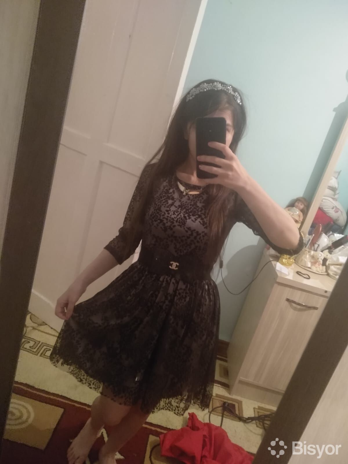 Kiyimda kattalar porno Ko‘kraklarim tushib ketyapti