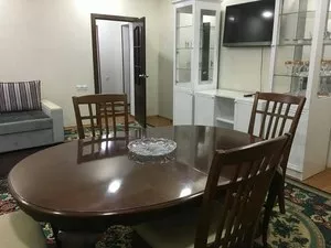 Сдается 2-комнатная квартира, 1 этаж, ул. Нукус