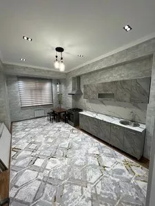 Сдается 4-комнатная квартира в Чиланзар, 17 квартал, 155 м²