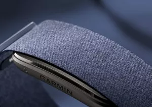 Смарт-браслет Garmin Cirqa