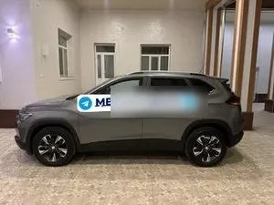 Tracker 2023, автомат, серый, пробег 29 000 км, бензин+пропан, Самарканд