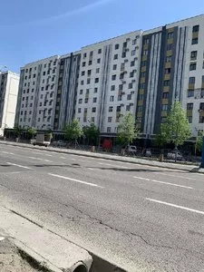 Трехкомнатная квартира на улице Махтумкули