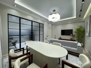 Трехкомнатная квартира в ЖК Меридиан, 110 м2