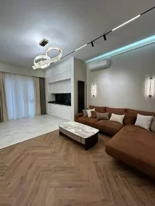 Трехкомнатная квартира в ЖК Mirabad Avenue, 92 кв.м