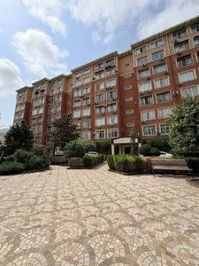 Трехкомнатная квартира в Мирабадском районе