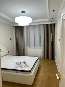 Трехкомнатная квартира в новостройке, 100 м2, Паркентский