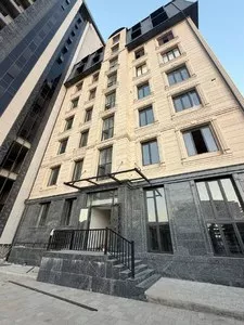 Трехкомнатная квартира в Яккасарайском районе