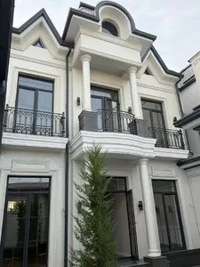 Участок 2 сотки с домом 300 кв.м в Сергели