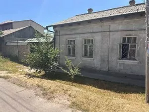 Участок 4 сотки с домом 70 м2 в Орджоникидзе