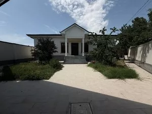 Участок с новым домом в Мирабадском районе