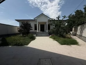 Участок с новым домом в Мирабадском районе