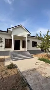 Участок с новым домом в Мирабадском районе